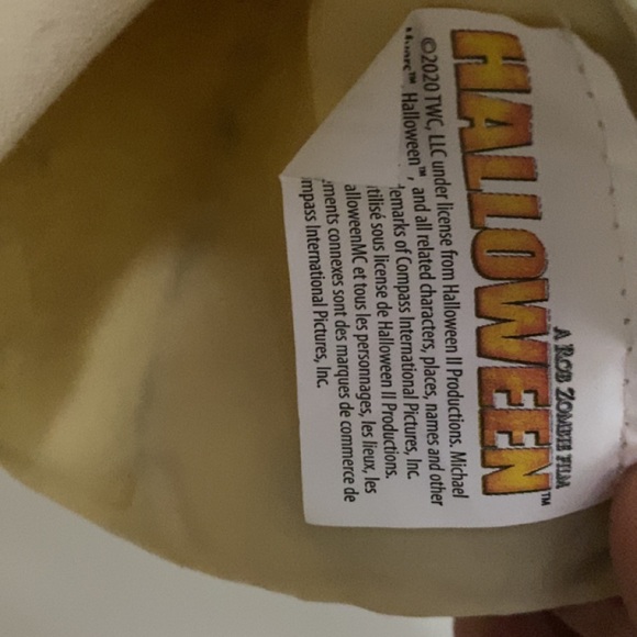 This is a fun world Robson, 2007 Michael Myers Halloween mask Rob Zombie - Picture 5 of 5